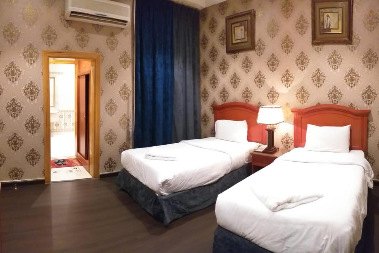 Qasr Al Khalij Hotel * Riyad